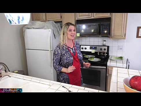 ❤️ Stepmom milking him in the kitchen before his date. ❌ Porn video at en-gb.sayhentai.ru ️❤
